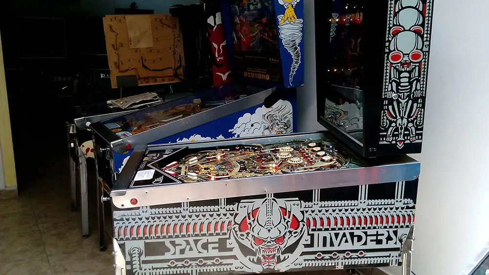 flipper-space-invaders-2