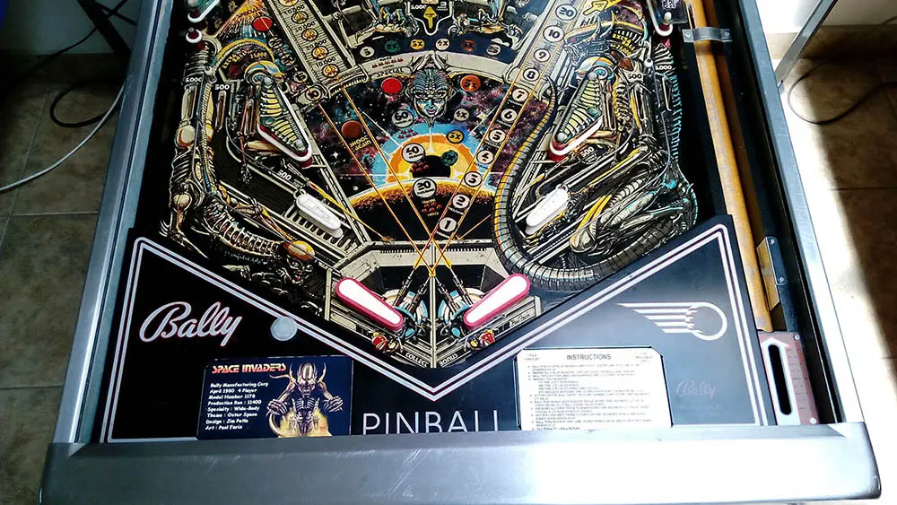 flipper-space-invaders-3